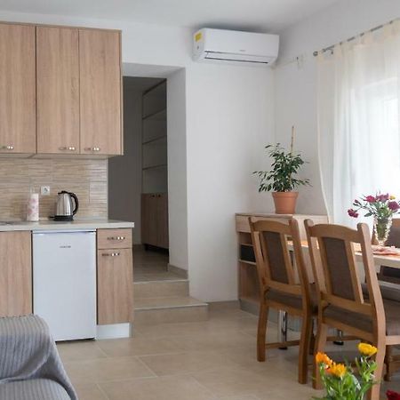 Apartments Tri Mora Razanac Exterior photo