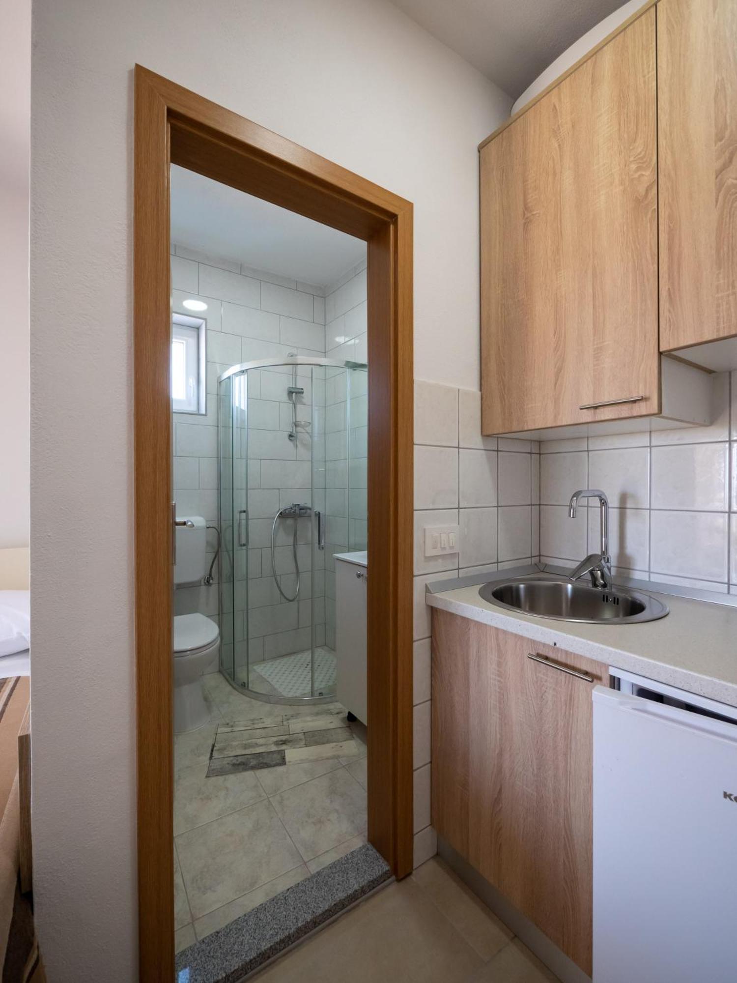 Apartments Tri Mora Razanac Room photo