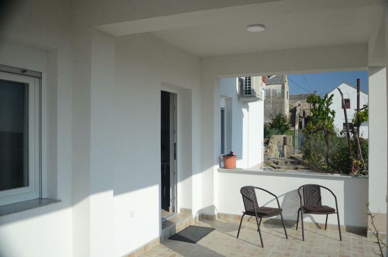 Apartments Tri Mora Razanac Exterior photo